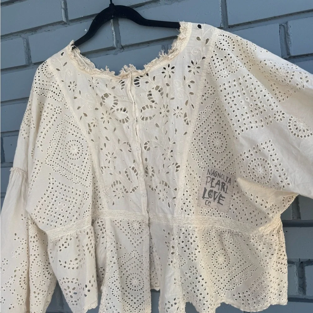 Magnolia Pearl Eyelit Selah Blouse NWOT - Picture 12 of 16